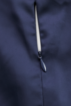 Glänzendes Satin Midikleid Damen mit Wasserfallkragen