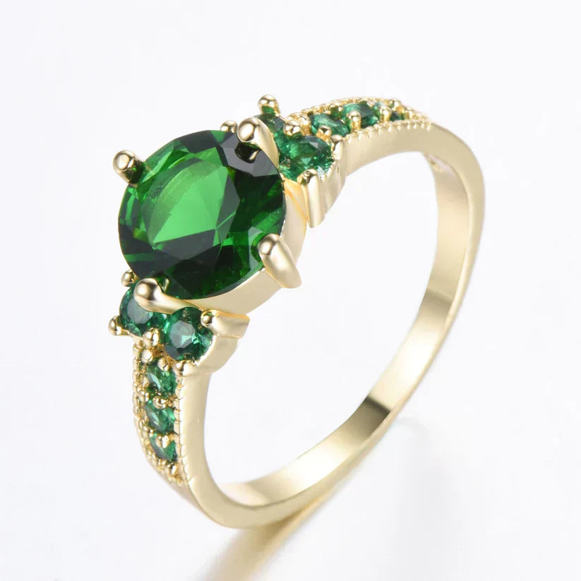Goldener Edelstein Ring
