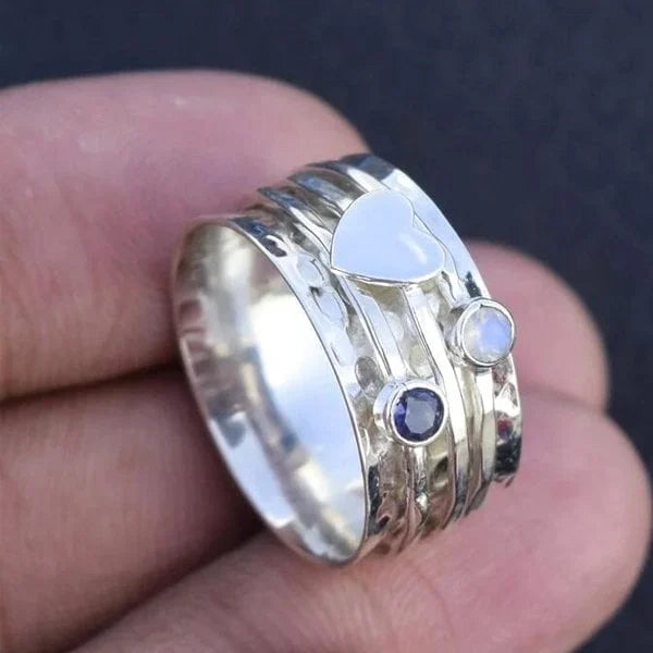 Zeitloser Handgefertigter Herz Ring