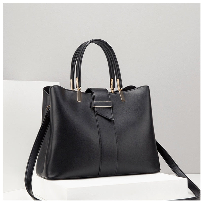 Handtasche Damen mit 3 Fächern und Umhängeriemen