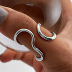 Schicker Asymmetrischer Wellen Ring