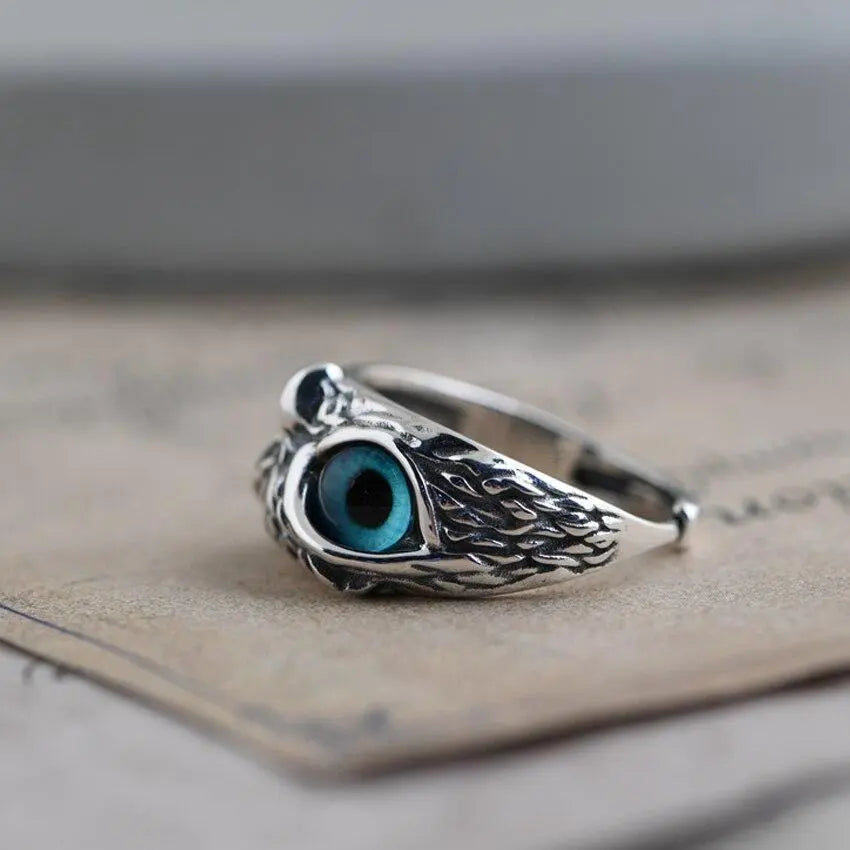 Verstellbarer Silberring Mit Opal Und Glückseulen Design