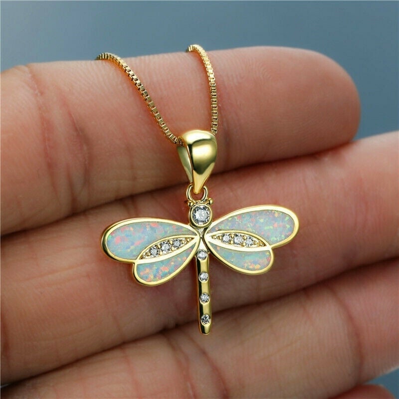 Anspruchsvolle Goldene Blauopal Libellen Anhänger Halskette