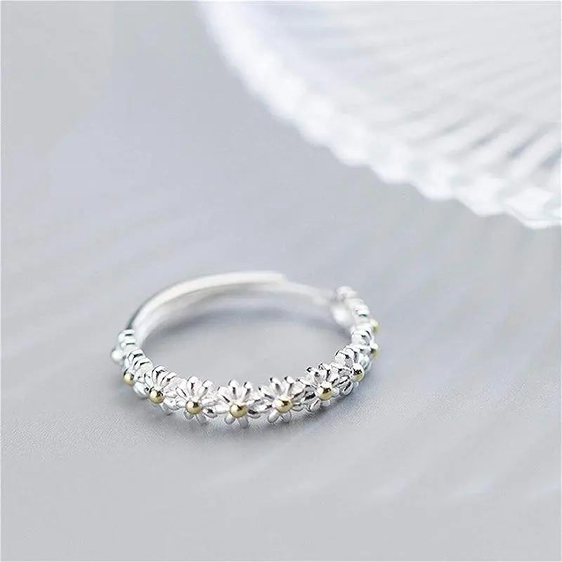 Silberner Gänseblümchen Ring mit Handbemaltem Emaille
