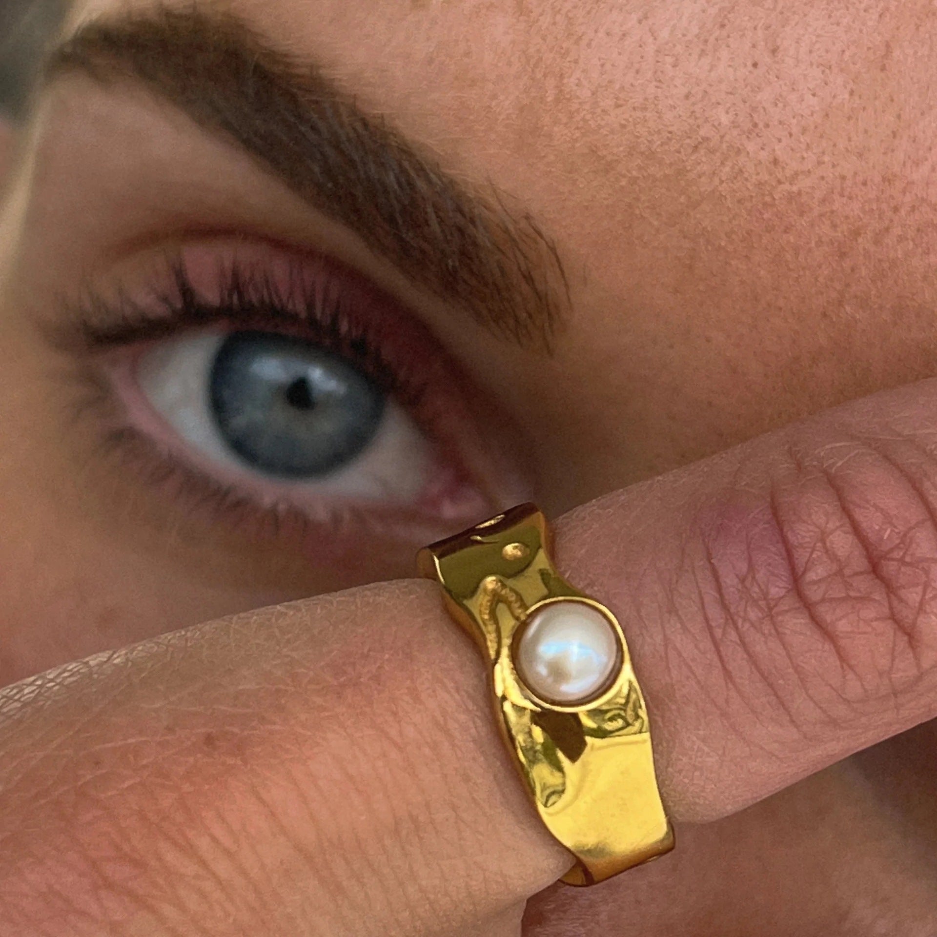 Eleganter Natürlicher Goldperlen Ring