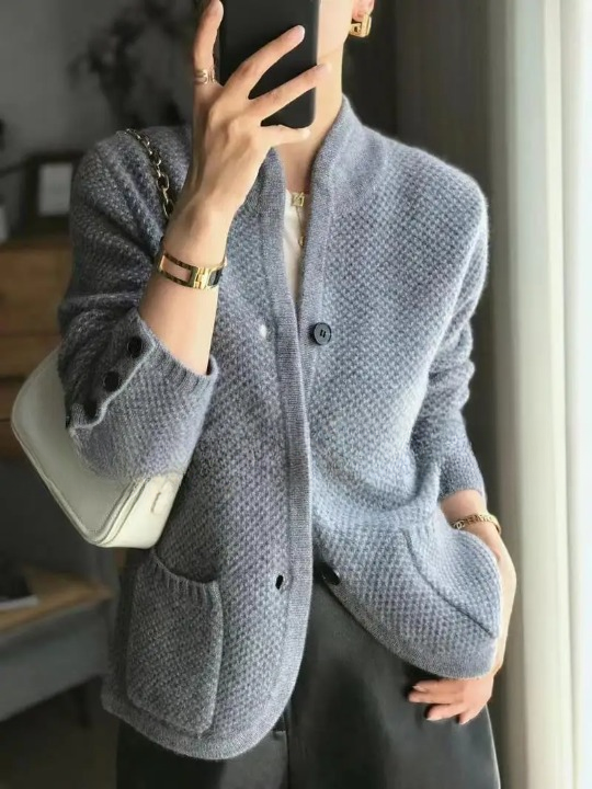 Emma | Strickjacke Damen mit Knopfleiste