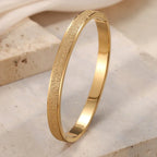 Elegante Minimalistische Goldarmreifen