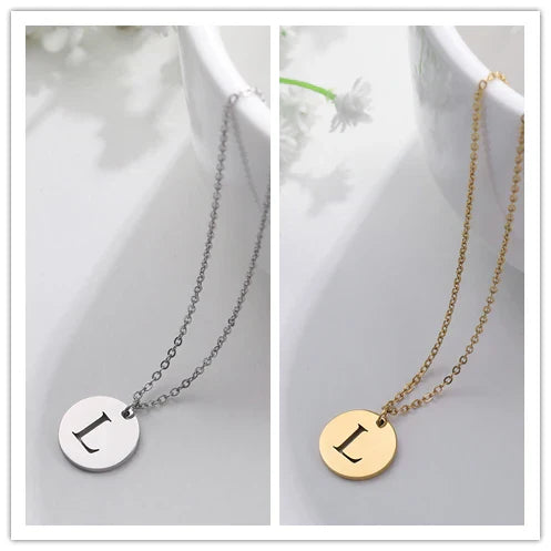 Elegante Goldbuchstaben Anhänger Halskette