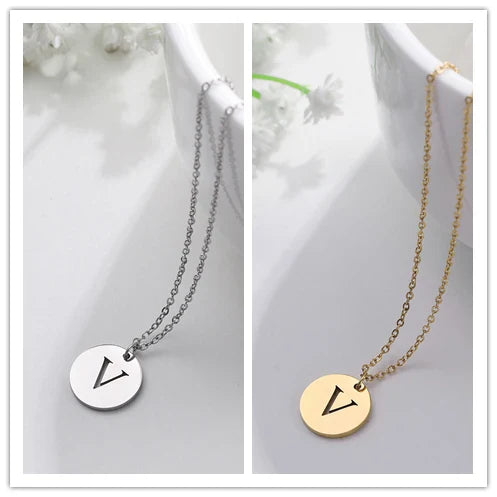 Elegante Goldbuchstaben Anhänger Halskette
