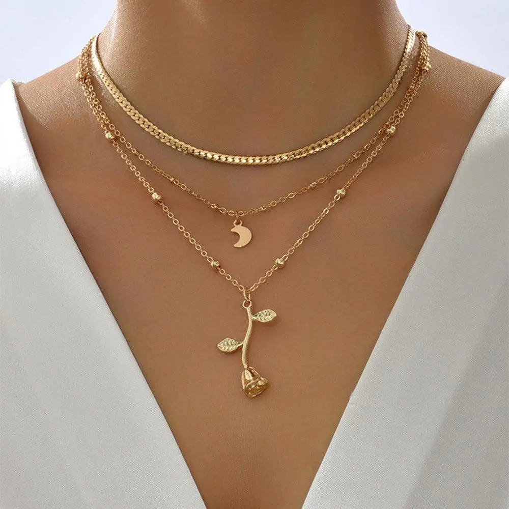 Elegantes Goldenes Rosen Anhänger Ketten Set