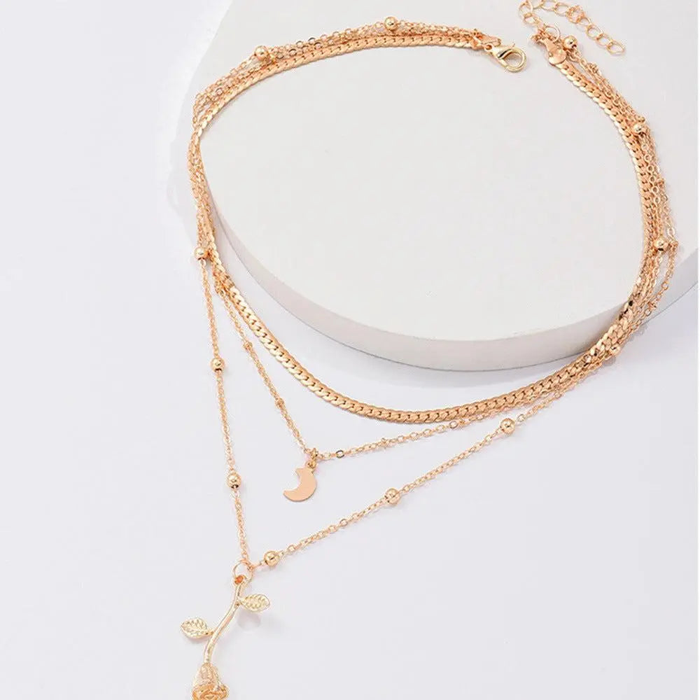 Elegantes Goldenes Rosen Anhänger Ketten Set