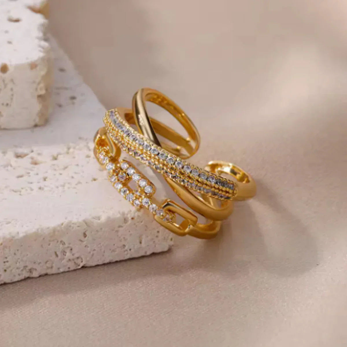 Goldener Kettenlink Kristall Ring