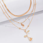 Elegantes Goldenes Rosen Anhänger Ketten Set
