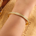 Elegante Minimalistische Goldarmreifen