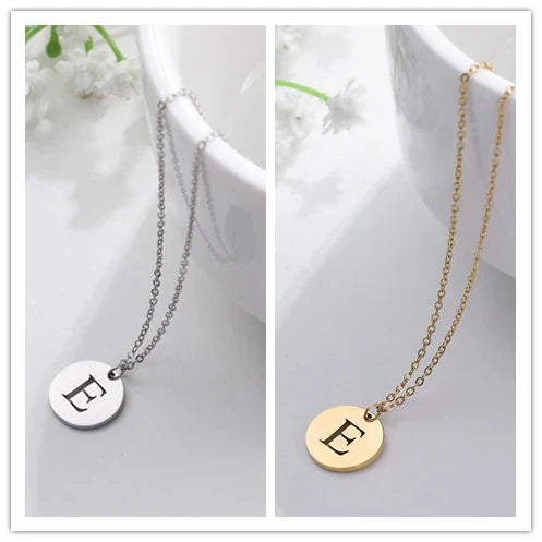 Elegante Goldbuchstaben Anhänger Halskette