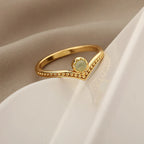 Eleganter Goldener Wassertropf Opal Kronenring