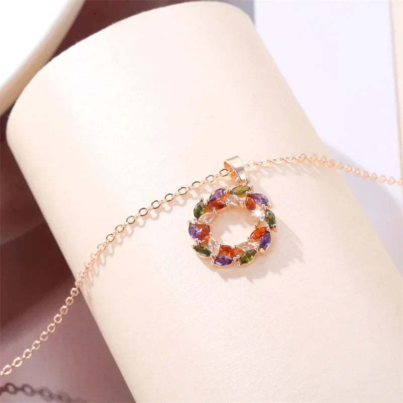 Glänzende Regenbogen Charm Halskette