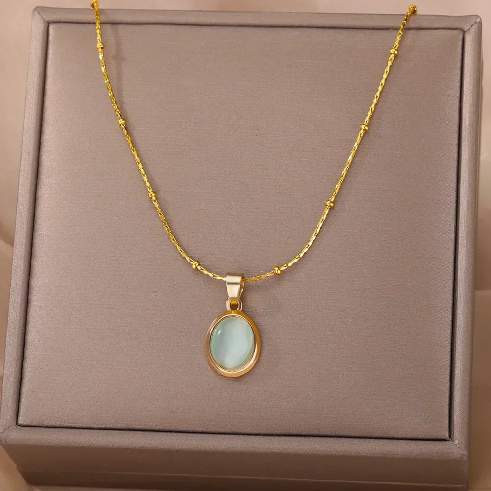 Schicke Goldene Edelstahl Halskette mit Wassertropf Opal Anhänger