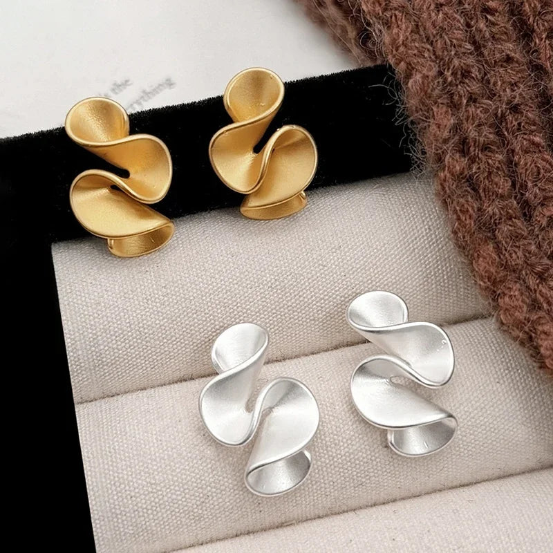 Sterlingsilber 18K Gold Blumen Stecker Ohrringe