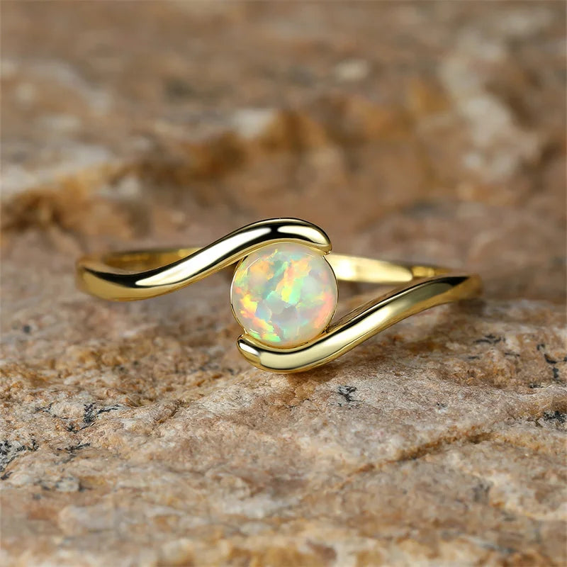 Zeitloser Rundes Regenbogen Weißer Feueropal Ring