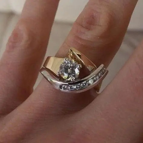 Antik inspirierter Unregelmäßiger Gold und Silber Zirkonia Ring