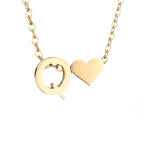Zeitlose Initialen Halskette mit Herz Charm