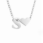 Zeitlose Initialen Halskette mit Herz Charm