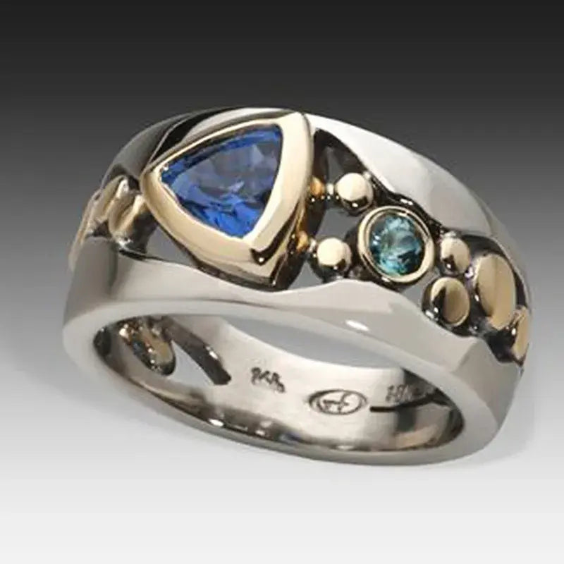 Eleganter Vintage-Ring Mit Blauem Kristall