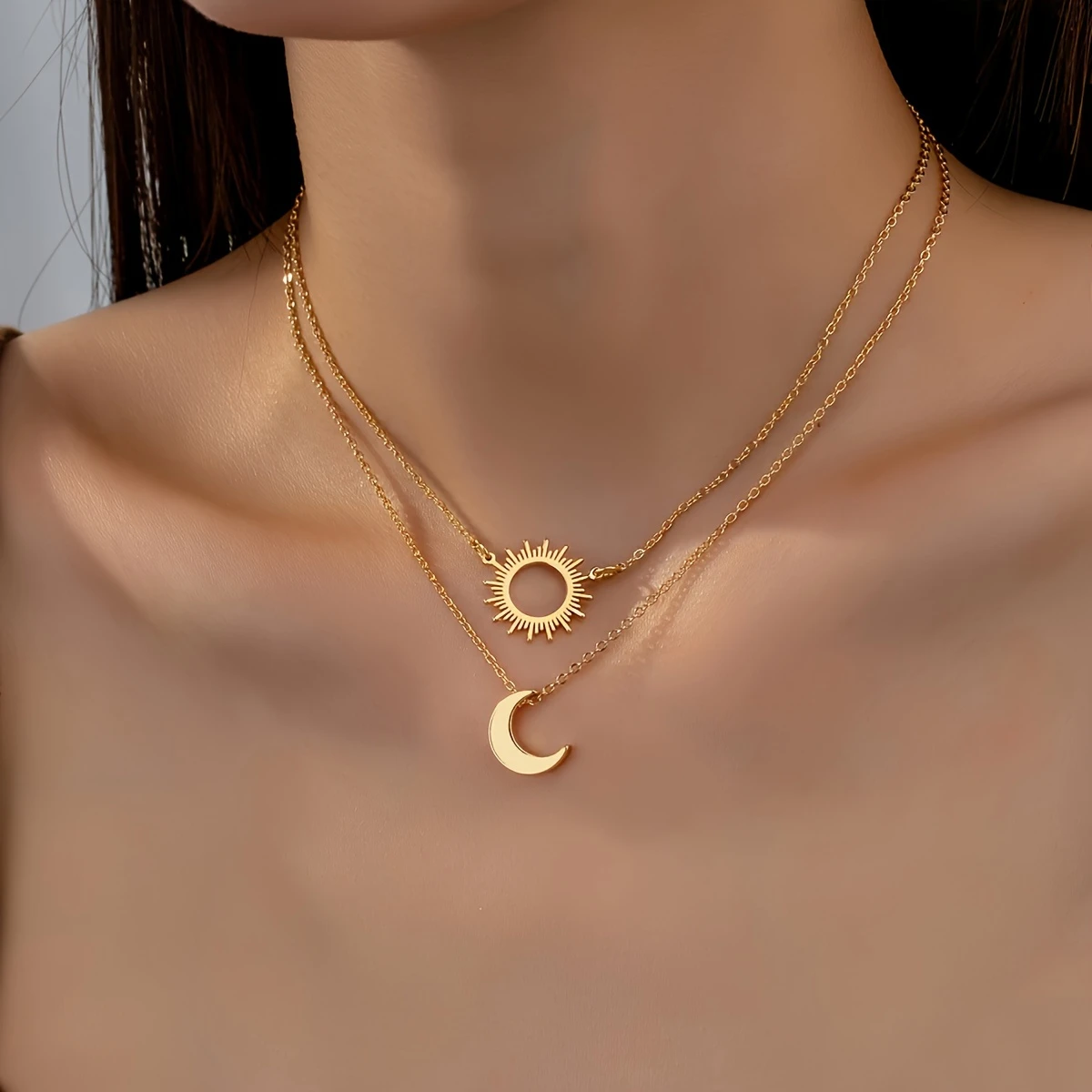 Mehrlagige Goldene Sonne & Mond Halskette