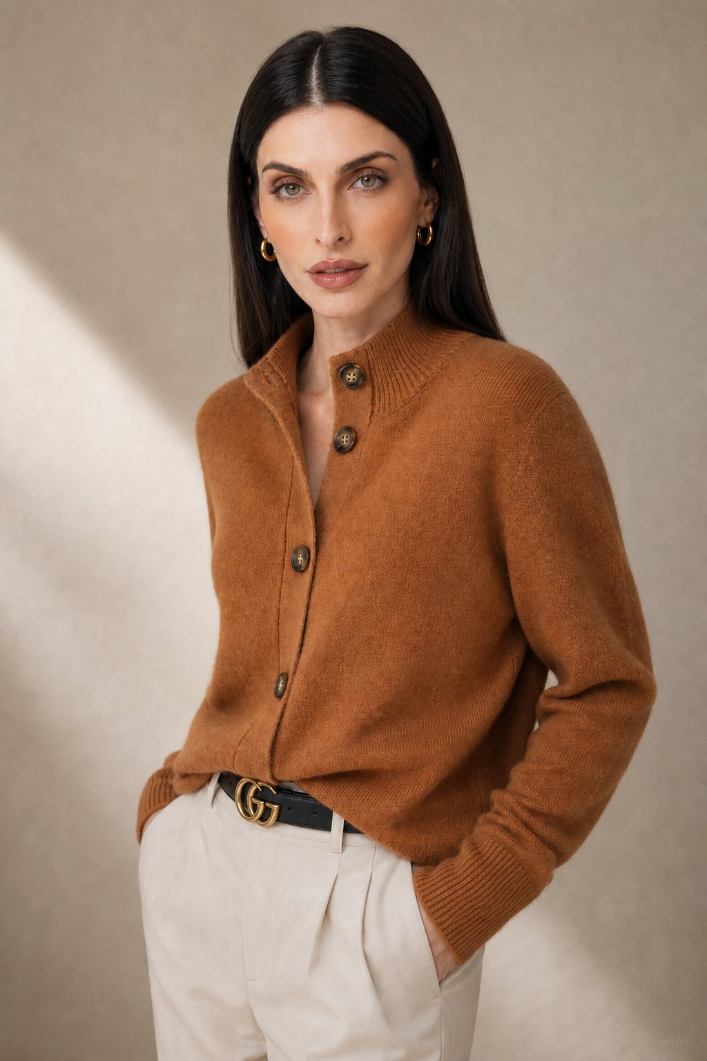 Malia | Strickjacke Damen mit Zierknöpfen