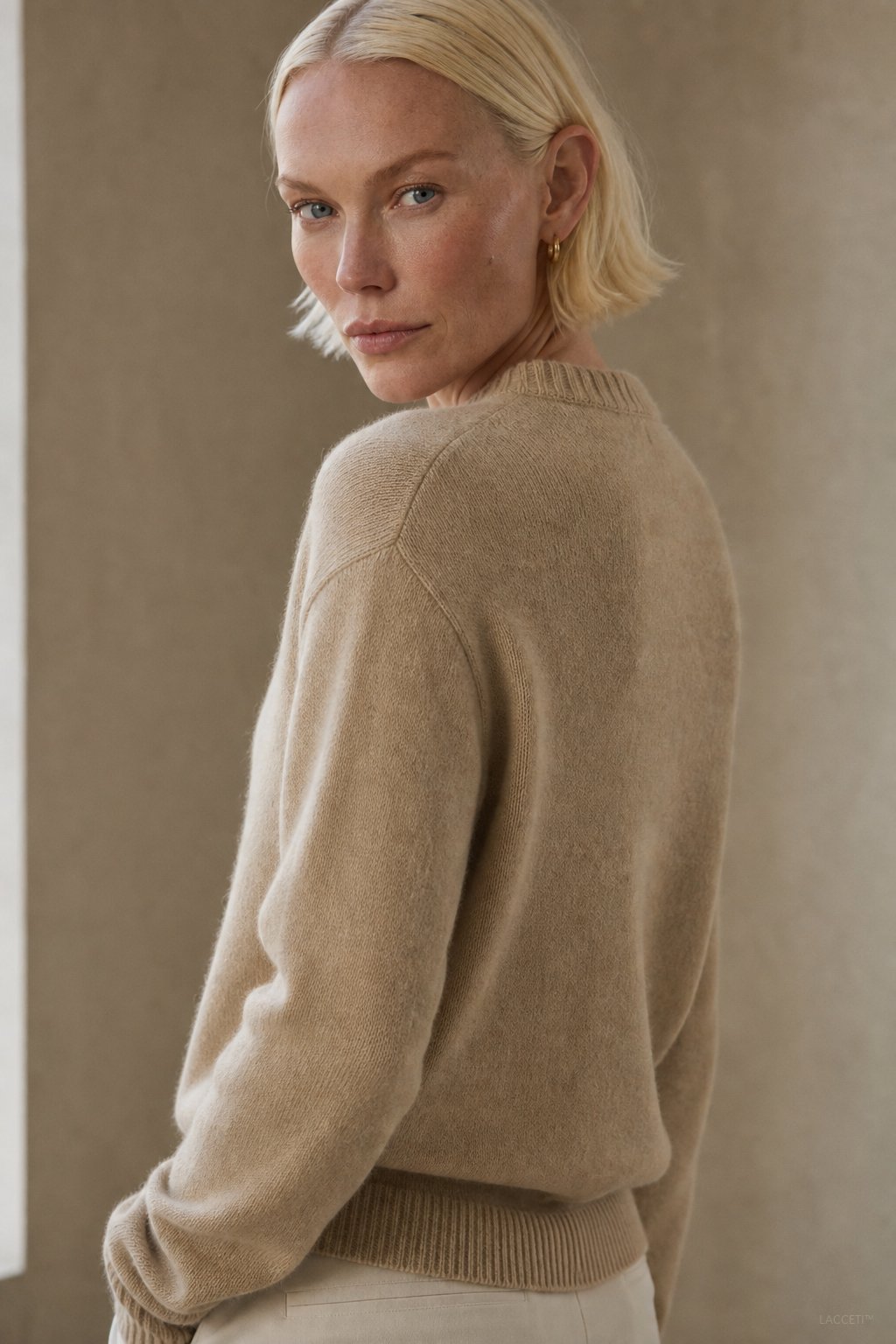 Malia | Strickjacke Damen mit Zierknöpfen