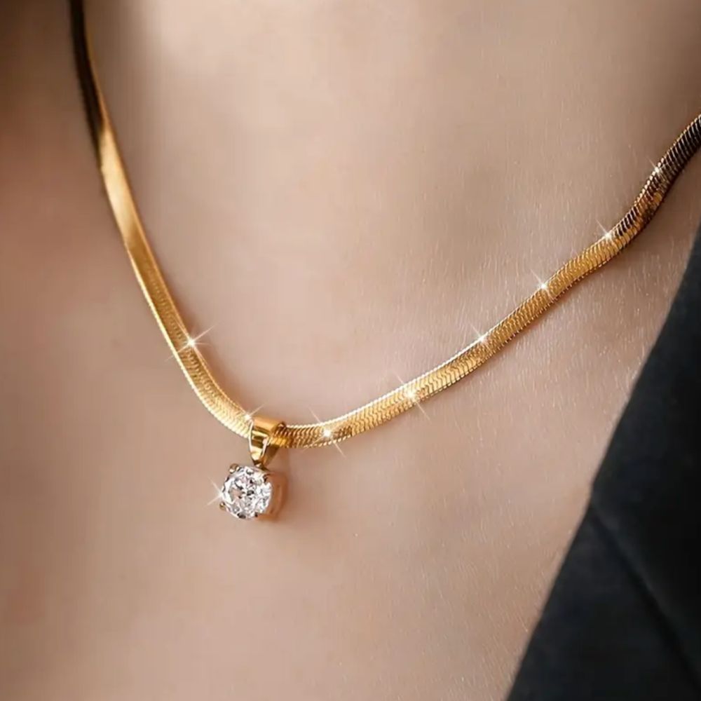 Elegante Strass Anhänger Goldene Halskette