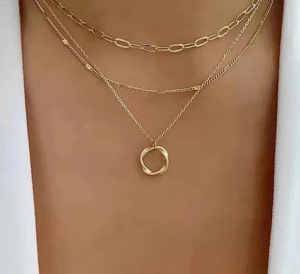 Klassische Goldene Lagen Halskette mit Anhänger Design